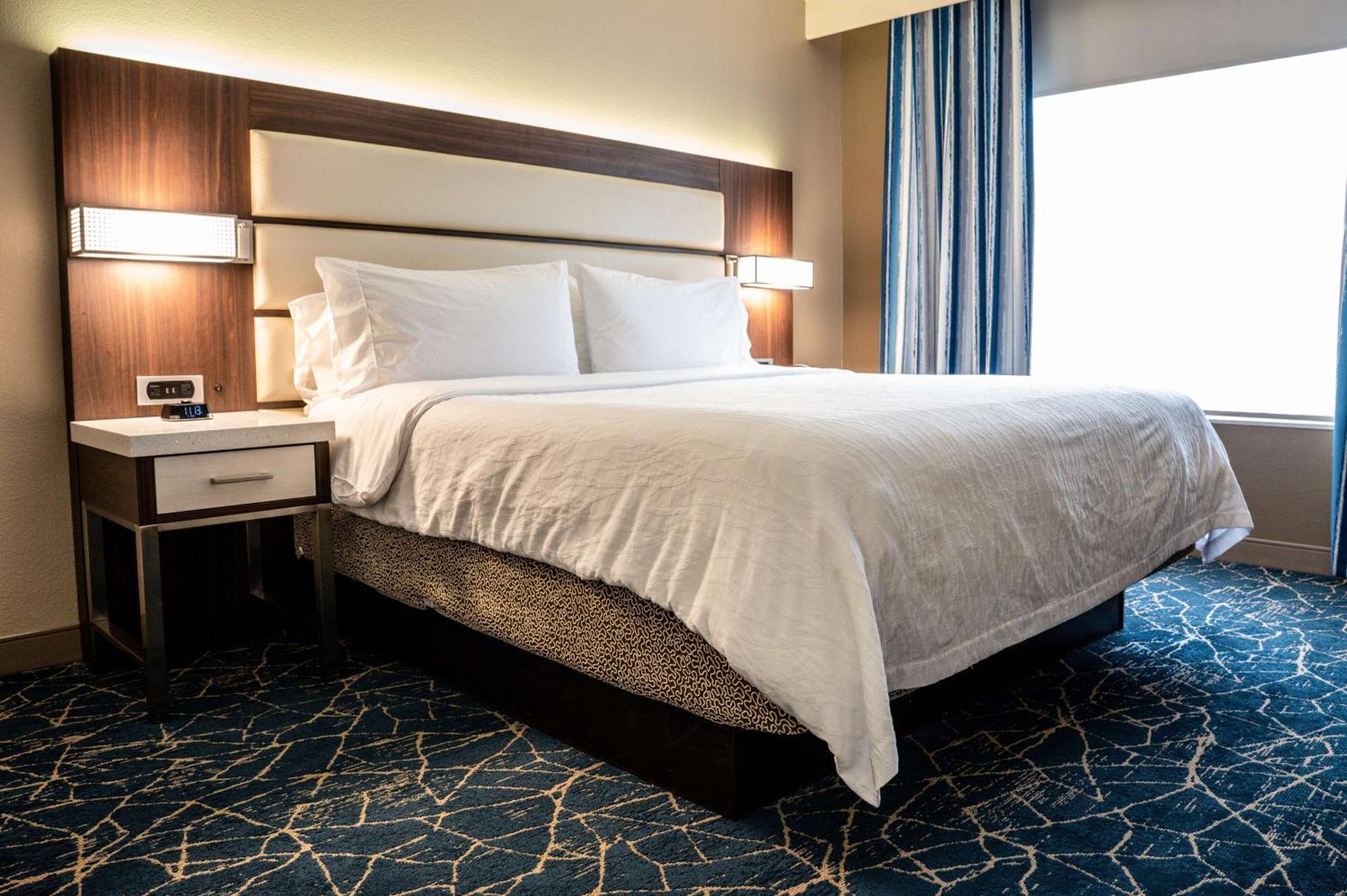 Hilton Garden Inn Fayetteville/Fort Bragg מראה חיצוני תמונה
